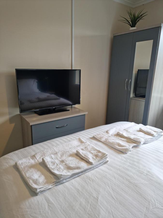 Lovely 2 Bedroom Serviced Apartment With Parking Mansfield Exterior photo